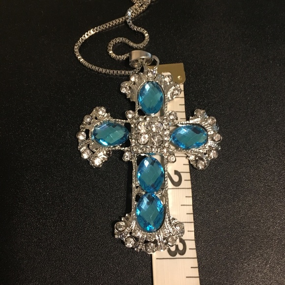 Cross Rhinestone Necklace NEW - Picture 6 of 7